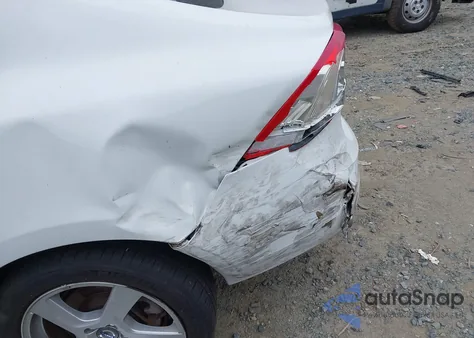 2013 Volvo S60 T5/T5 Platinum/T5 Premier/T5 Premier Plus z USA, uszkodzony, nr VIN YV1612FH8D2185936